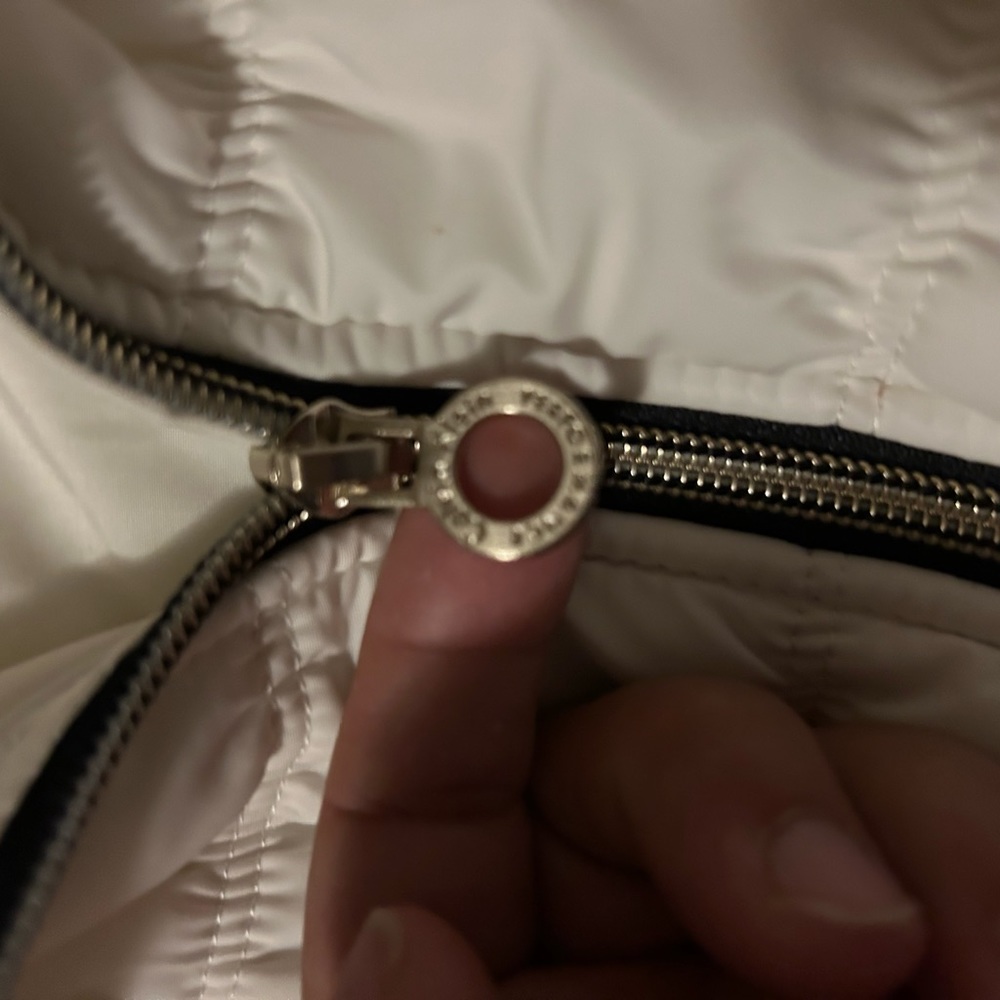 Vest - Picture 2 of 4